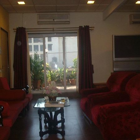 Hotel Samrat ムンバイ エクステリア 写真