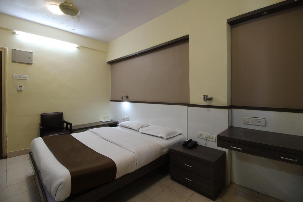 Hotel Samrat ムンバイ 部屋 写真