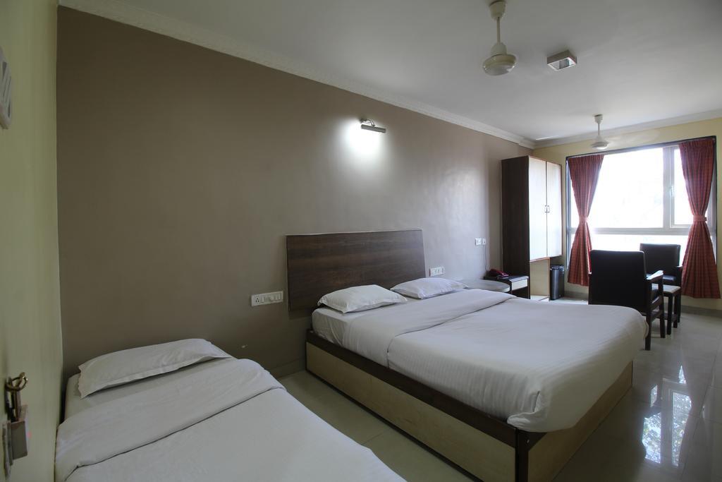 Hotel Samrat ムンバイ 部屋 写真