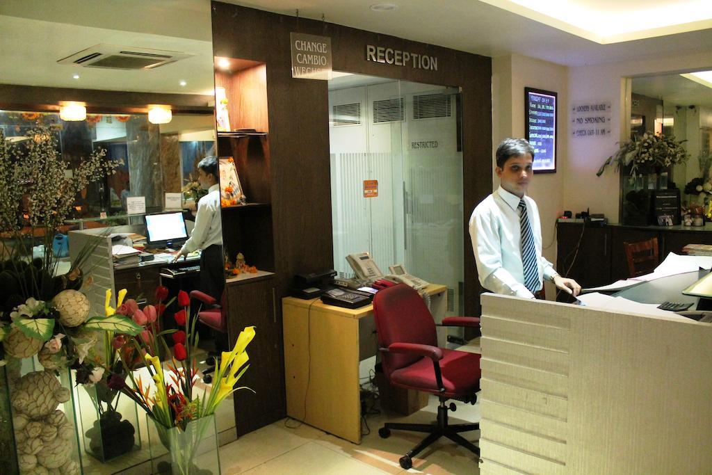 Hotel Samrat ムンバイ エクステリア 写真
