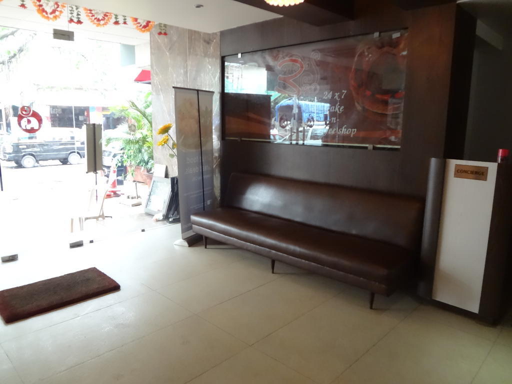Hotel Samrat ムンバイ エクステリア 写真