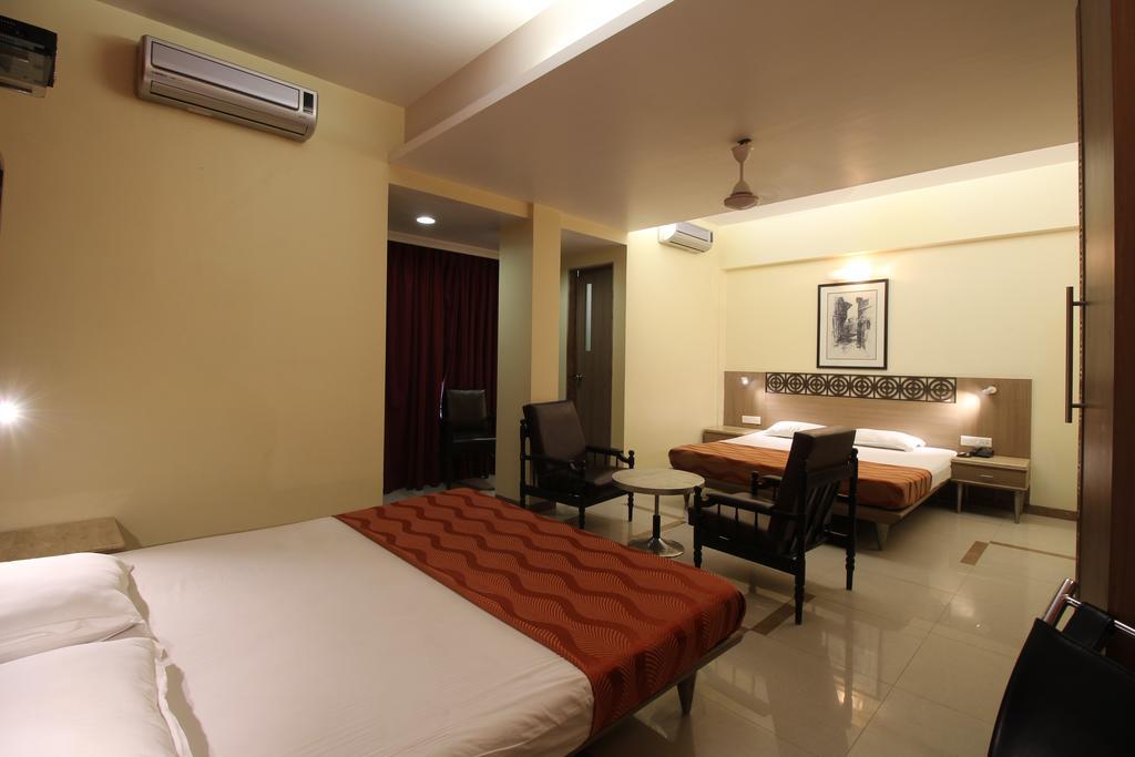 Hotel Samrat ムンバイ 部屋 写真