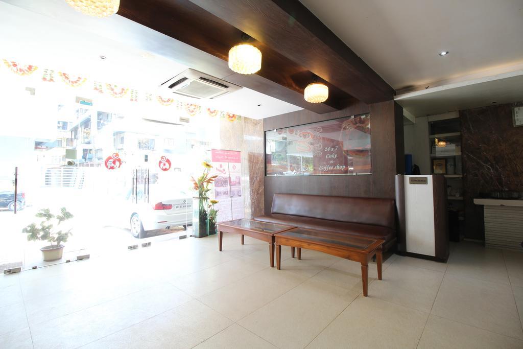 Hotel Samrat ムンバイ エクステリア 写真