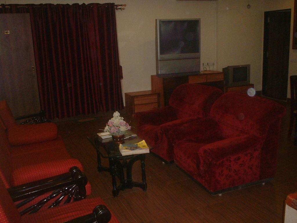 Hotel Samrat ムンバイ エクステリア 写真